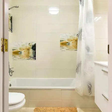 Yellow 3 Bedroom Large For 10 Guests Apartment Costa Adeje (Tenerife)