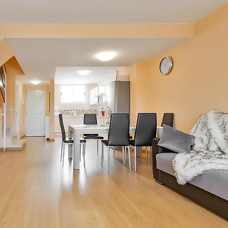 Yellow 3 Bedroom Large For 10 Guests Apartman Costa Adeje (Tenerife)